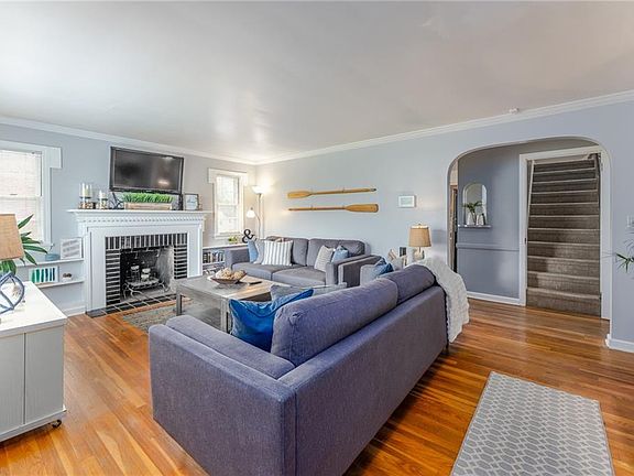 3rd image of 4948 Grover Dr