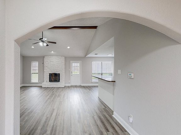 2nd image of 1508 Sweetwater Cir