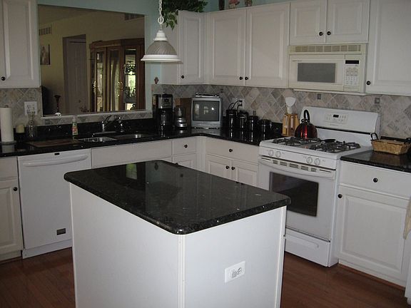 2nd image of 35360 Lone Pine Ln #1