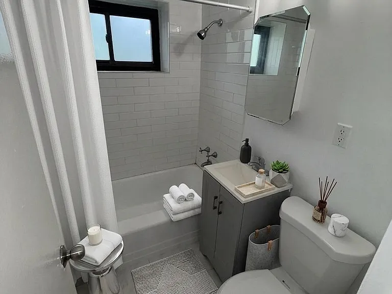 401 Park Pl #3F — Photo 4