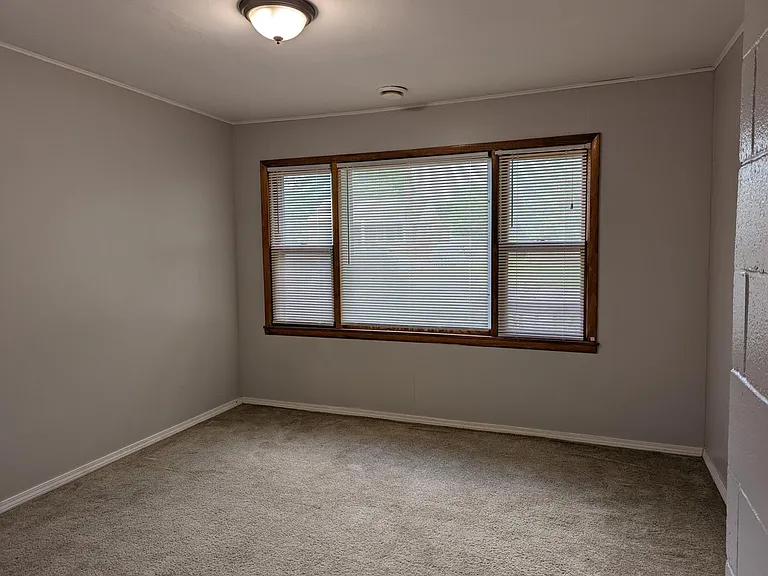 1701 S Madaline Ter — Photo 7