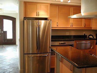3rd image of 775 Archer St