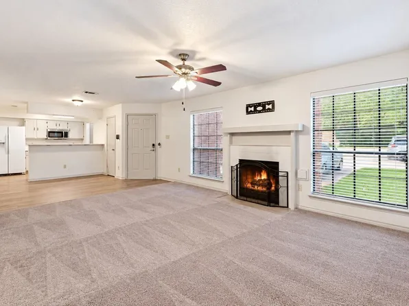 2402 Sycamore Ave APT B1, Huntsville, TX 77340