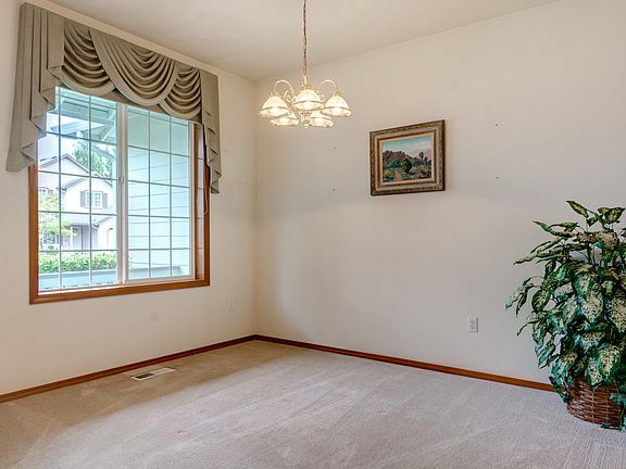 4th image of 2305 NE 106th St