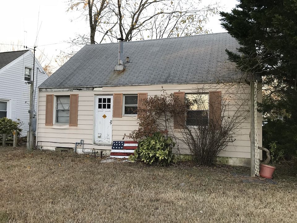 2nd image of 322 Princeton Ave