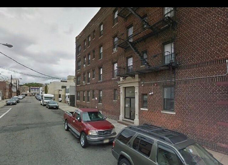 1st image of 6119 Buchanan Pl