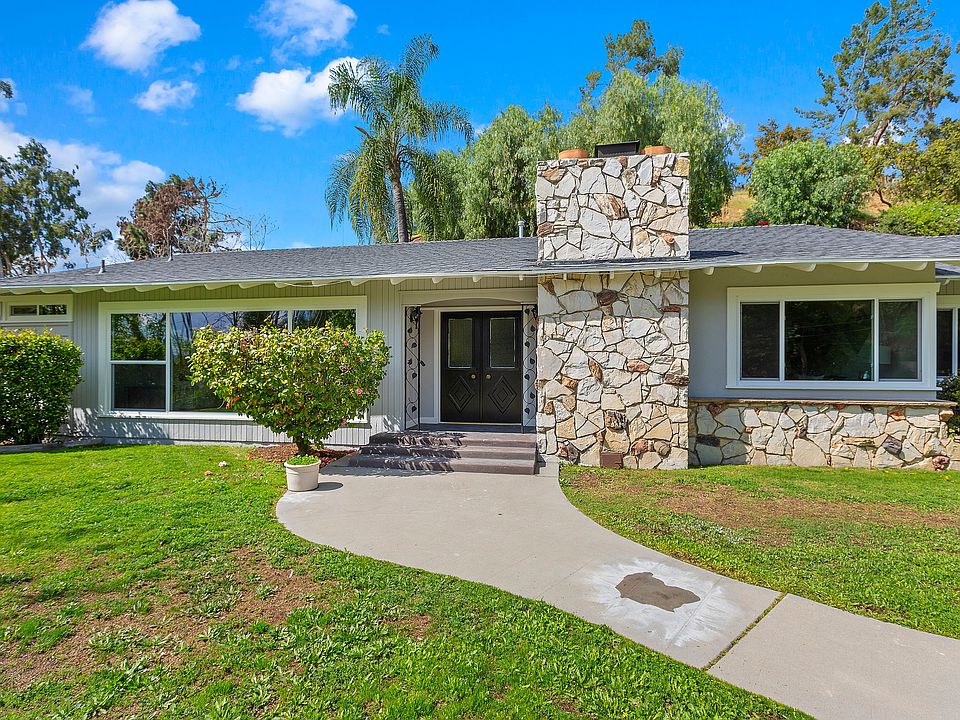 1st image of 1633 Entrecolinas Pl