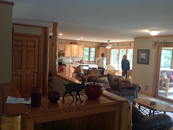 3rd image of 31813 Lakeview Ln