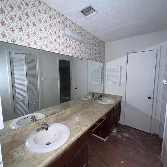 15007 Old Creek St — Photo 9
