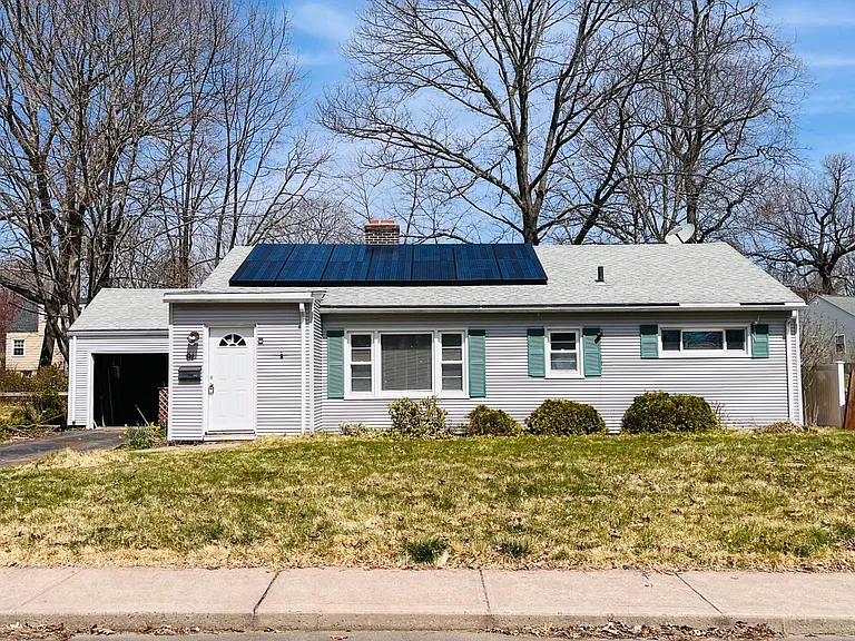 91 Green Manor Rd — Photo 1