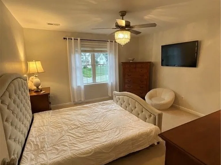 11819 Moven Pl — Photo 8