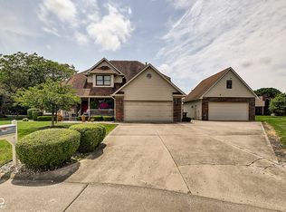 1107 Springway Ct, Shelbyville, IN 46176