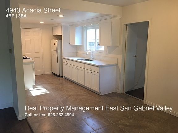 3rd image of 4943 Acacia St