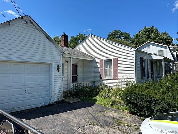 3rd image of 1100 Haven St