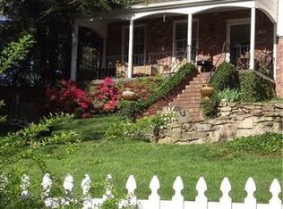 10 E Shore Dr, Asheville, NC 28805