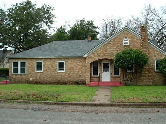 2nd image of 506 Mills St