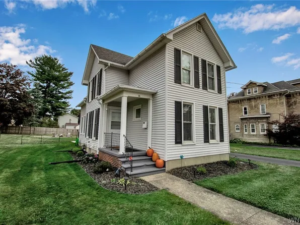 33-35 Otis St, Batavia, NY 14020