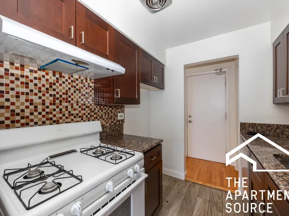 3706 N Pine Grove Ave #3, Chicago, IL 60613