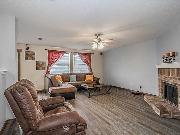 5th image of 5112 Cliff Oaks Dr