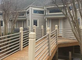 14536 Waterside Dr, Charlotte, NC 28278