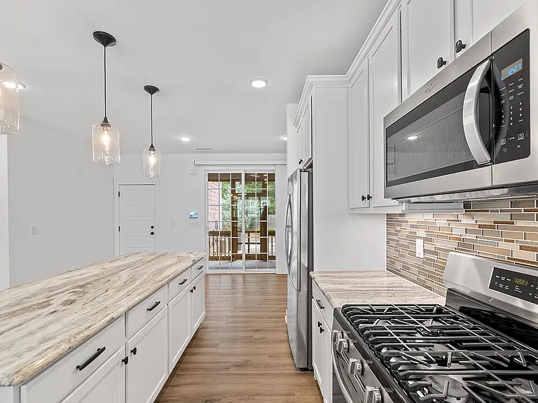493 Rally Point Pl — Photo 8