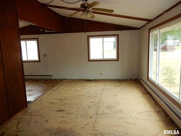 4th image of 150 W Hickory Hills Dr