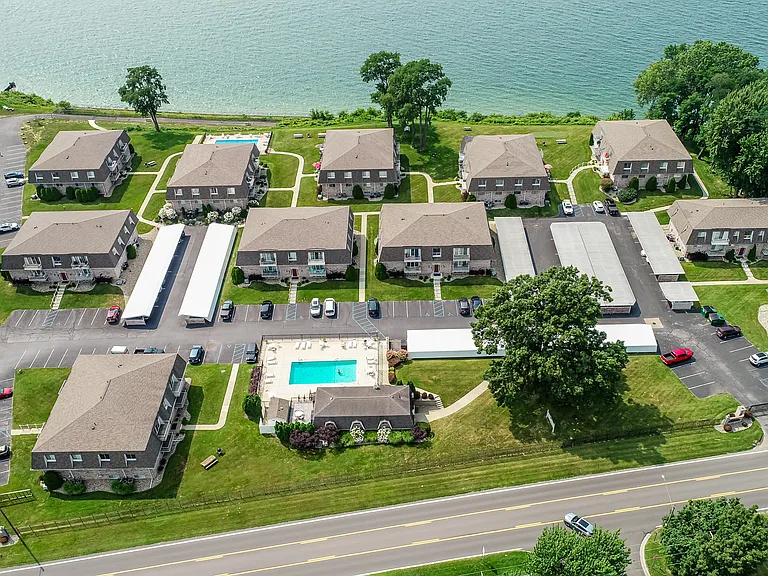 3626 Lakeshore Dr #K8 — Photo 1