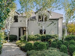 737 Center Dr, Palo Alto, CA 94301