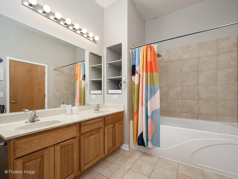 3963 W Belmont Ave #104 — Photo 13