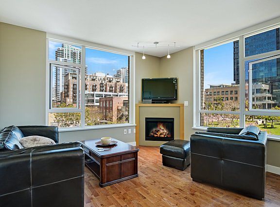 5th image of 325 7th Ave Unit 304