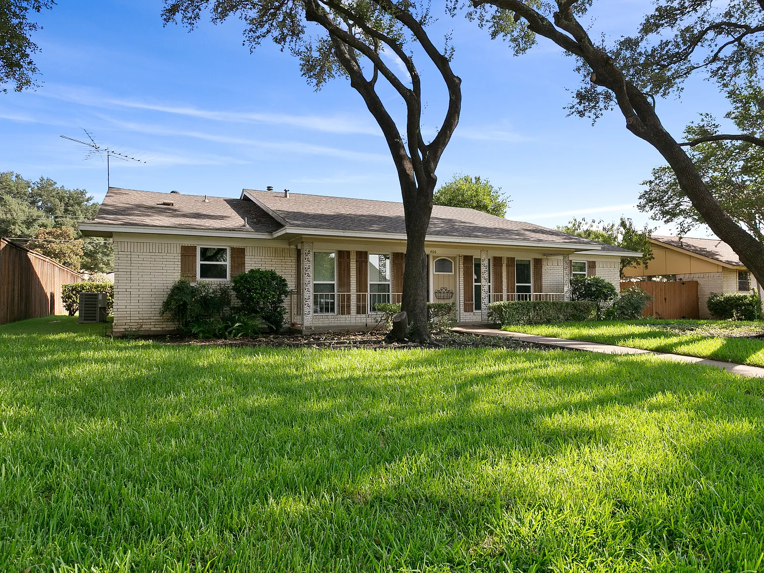 4 bed, 1616 sqft, $2,900 — Photo 1