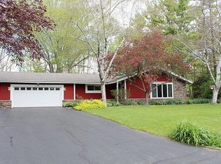 W207N13479 Fawn Ct, Richfield, WI 53076