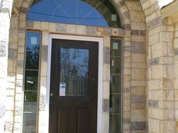 3rd image of 160 Lakeview Dr