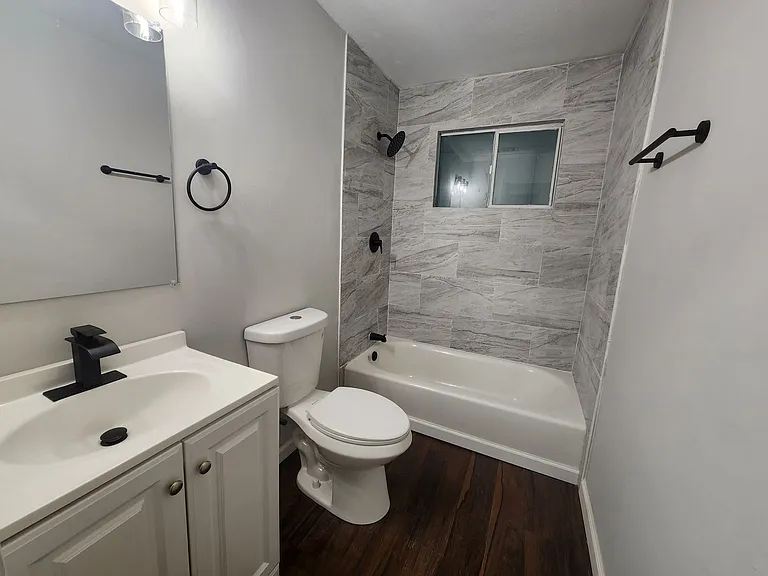 2939 Gleason Ave — Photo 11