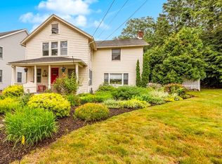 81 Grove St, Plantsville, CT 06479