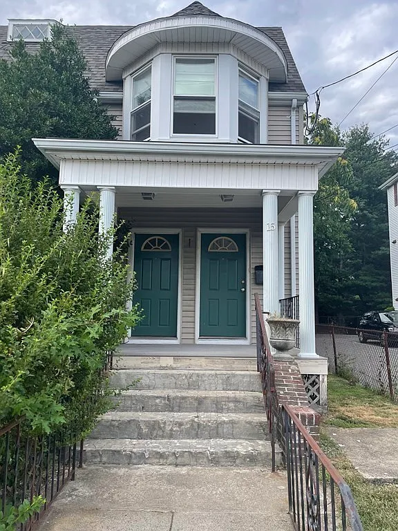 4 bed, 1675 sqft, $3,300 — Photo 1
