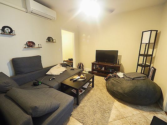 4th image of 2311 28th Ave APT 2L