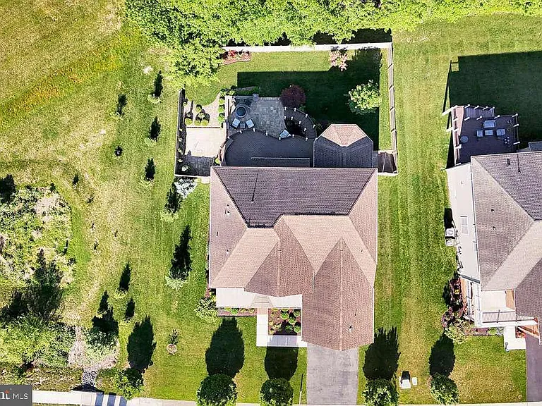 8227 Saint Francis Dr — Photo 38