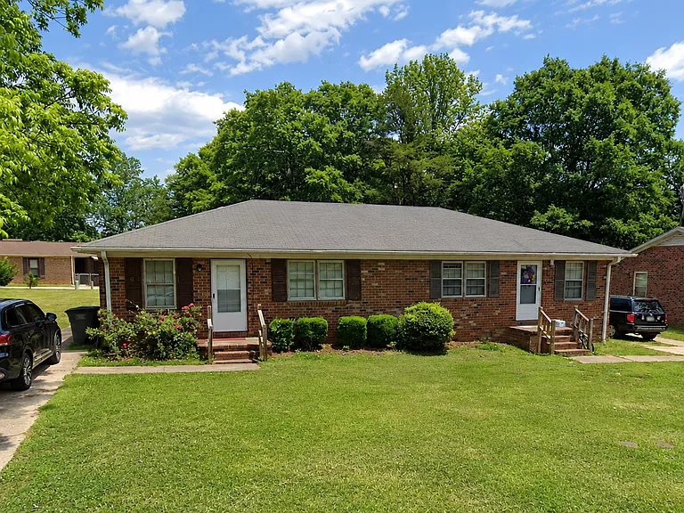 102B Lora Ln — Photo 1