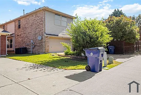 9679 Briardale Dr — Photo 26