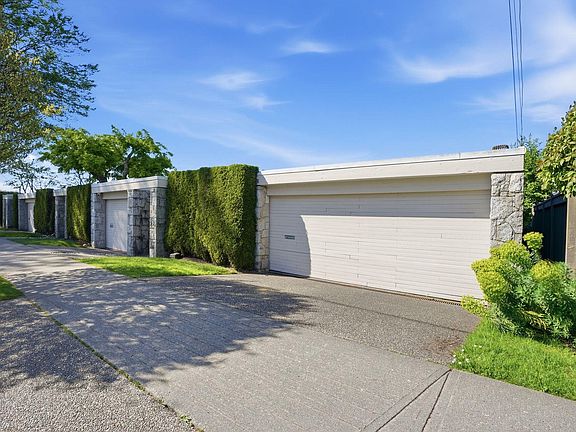 3rd image of 2565 Point Grey Rd