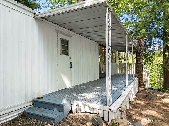 3rd image of 18745 1st Avenue NE