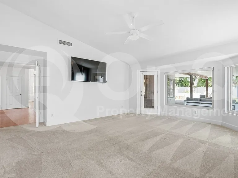 401 S Tiago Dr — Photo 36