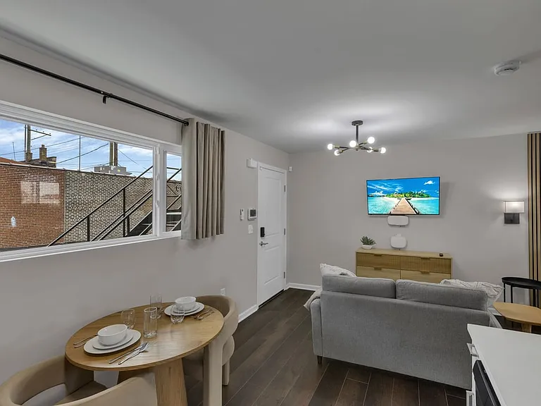 35 Parsons Ave #F — Photo 11