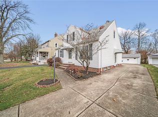 1199 Mayfield Ridge Rd, Mayfield Heights, OH 44124
