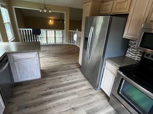15405 Robinson St, Overland Park, KS 66223
