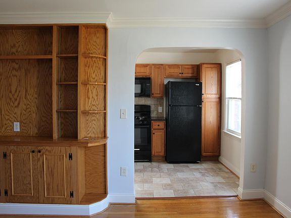 3rd image of 4800 9th St N APT 3