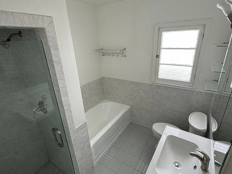 354 S Reeves Dr #B — Photo 12