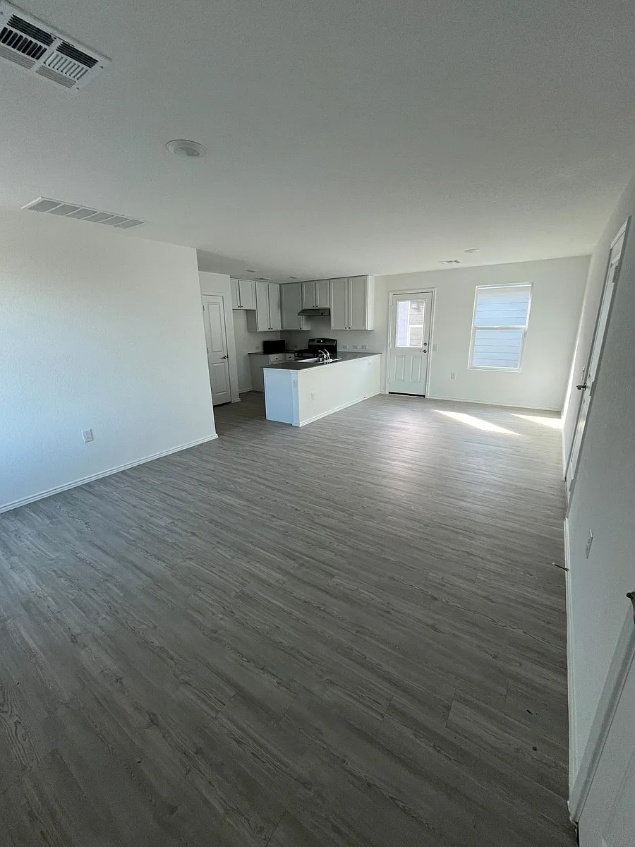 Kitchen and living room - 6426 Marco Plns