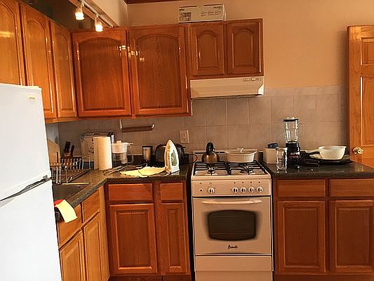 3rd image of 25-34 Crescent St #60